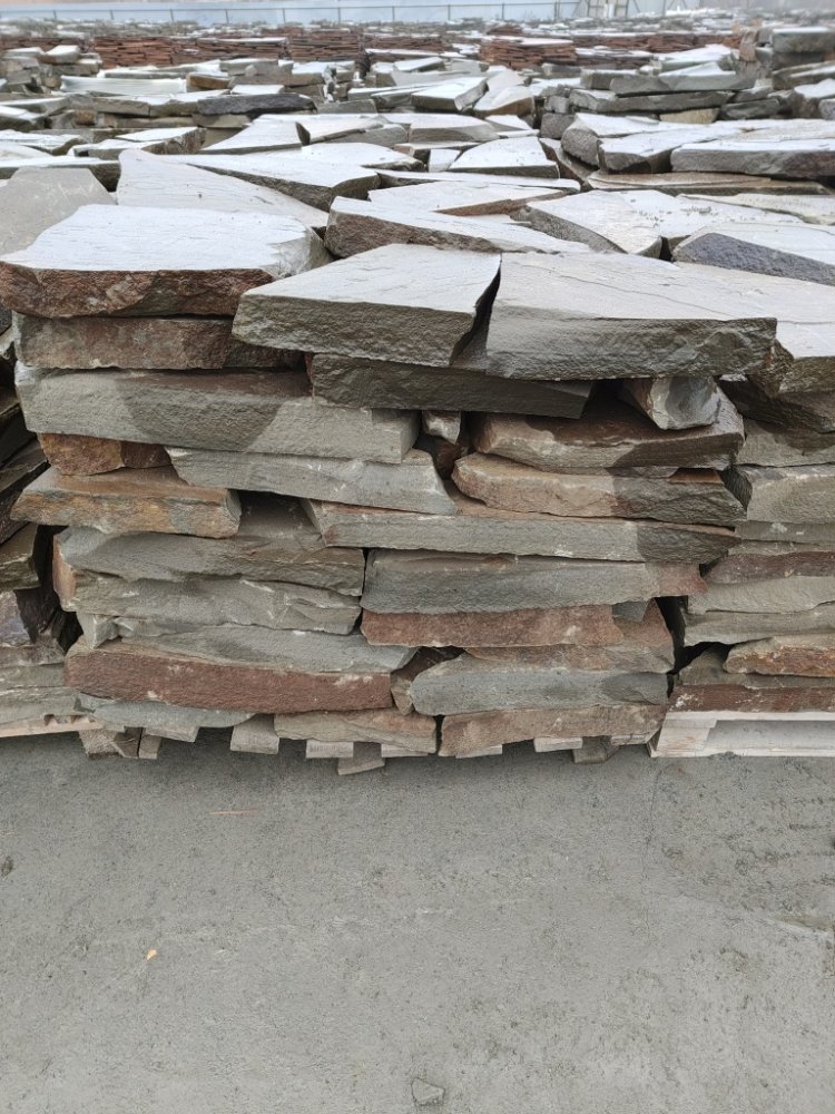 Плитняк песчаник серо-зелёный для мощения 60-65 мм купить в Республике Карелия