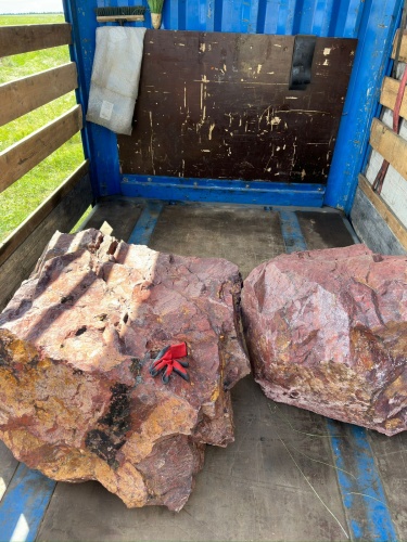 Ландшафтные глыбы красно-фиолетовые 200-1000 килограмм купить в Республике Карелия