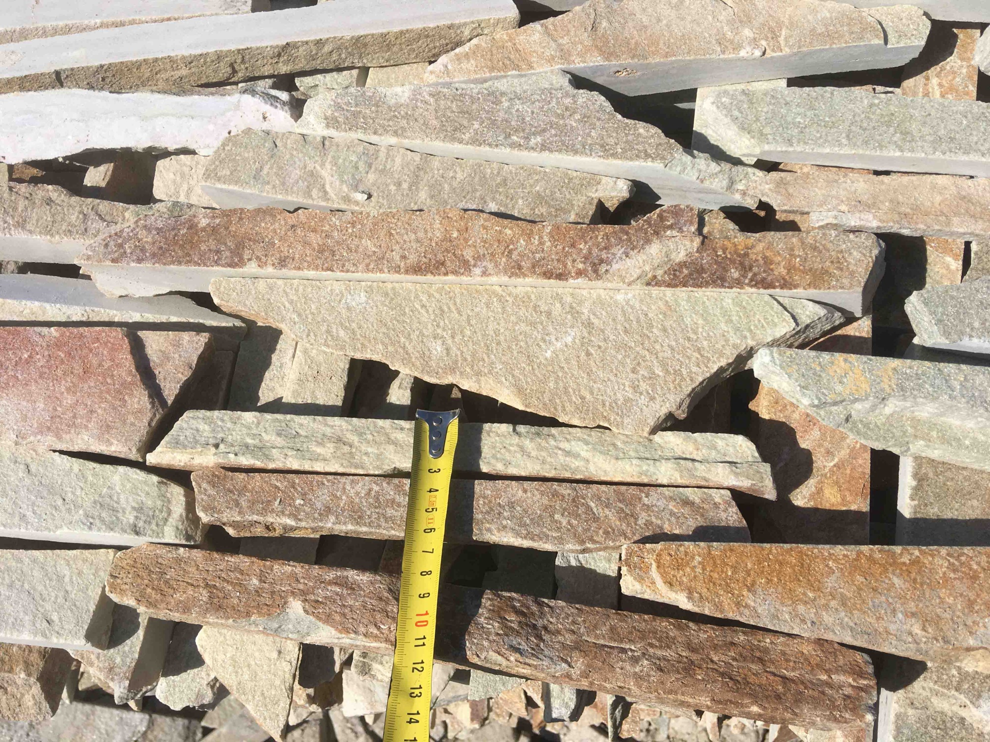 Горбушка златолит золотистый для облицовки купить в Республике Карелия