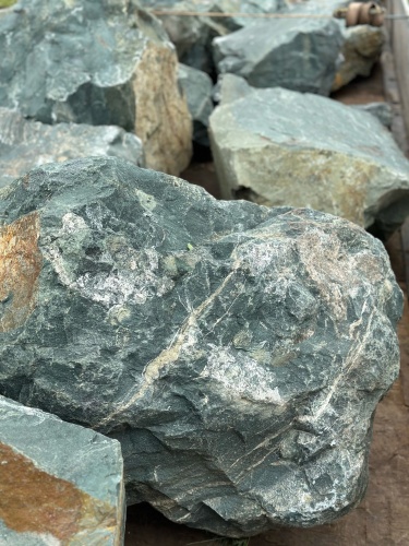 Камни для ландшафтного дизайна зелёные 10-60 килограмм купить в Республике Карелия