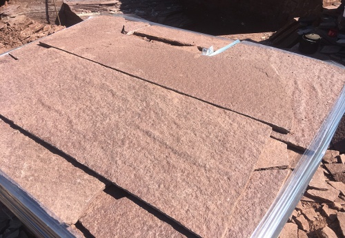 Плитняк лемезит бордовый для цоколя 1,5-2 см купить в Республике Карелия