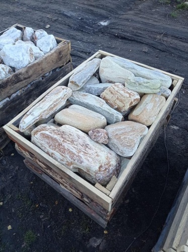 Златолит жёлтый, жёлто-зелёный глыбки и валуны для ланшафтного дизайна купить в Республике Карелия