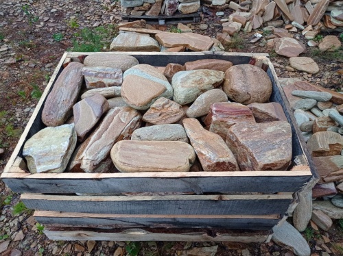 Златолит жёлтый, жёлто-зелёный глыбки и валуны для ланшафтного дизайна купить в Республике Карелия