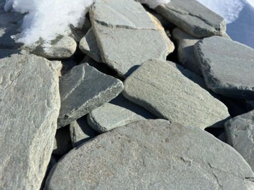 Плитняк златолит зелёный галтованный для фасада купить в Республике Карелия