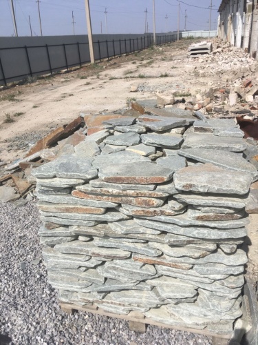 Златолит серебристый галтованный для лестниц купить в Республике Карелия