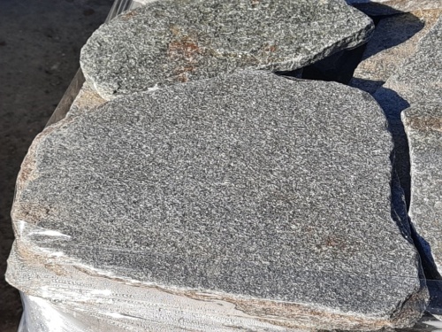 Златолит серебристый галтованный для лестниц купить в Республике Карелия