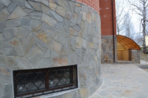 Плитняк златолит Уральский для цоколя, отмостки купить в Республике Карелия